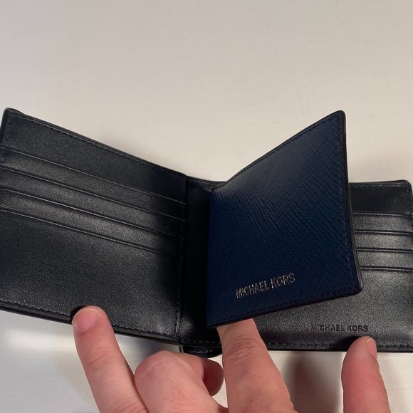 Michael Kors Harrison Navy Blue Saffiano Leather Wallet w/ Passcase / New - Picture 6 of 9